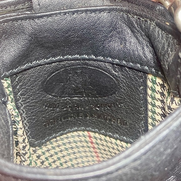 GENUINE LEATHER WRISTLET ILI NEW YORK TORONTO BLACK EUC - Picture 11 of 13